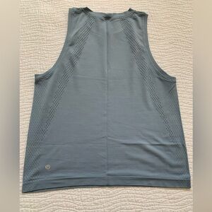 Lululemon Train to be Tank  - Size 6